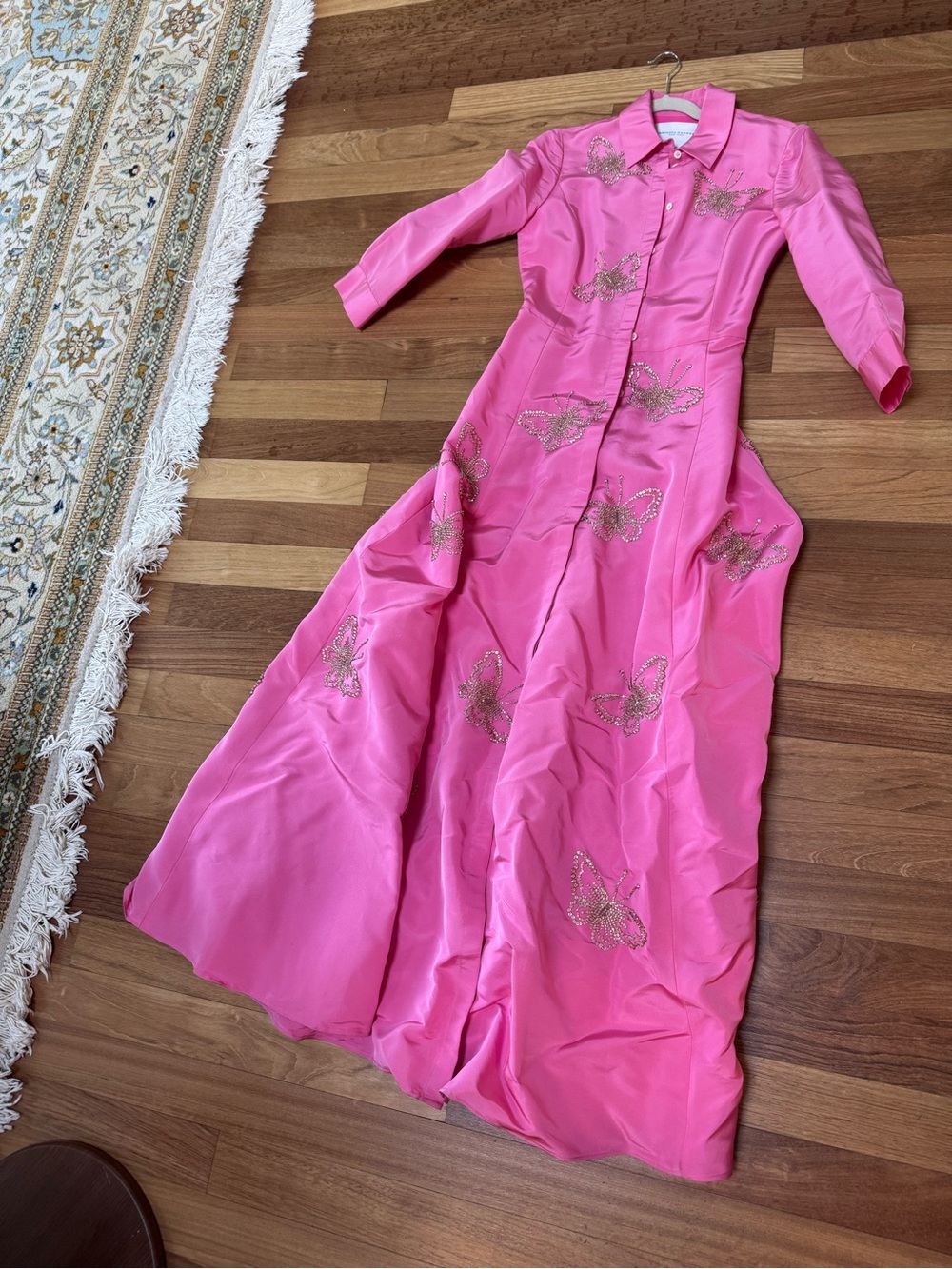 Carolina Herrera Pink trench gown with Gold Butterfly Embellishments - Picture 13 of 14